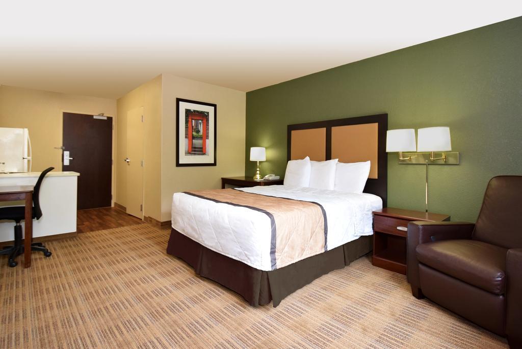 Extended America - - Westchase - Richmond 2*